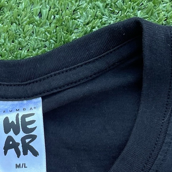 Zumba Est. 2001 Tee Size M/L Preowned back knot casual activewear - Picture 4 of 5